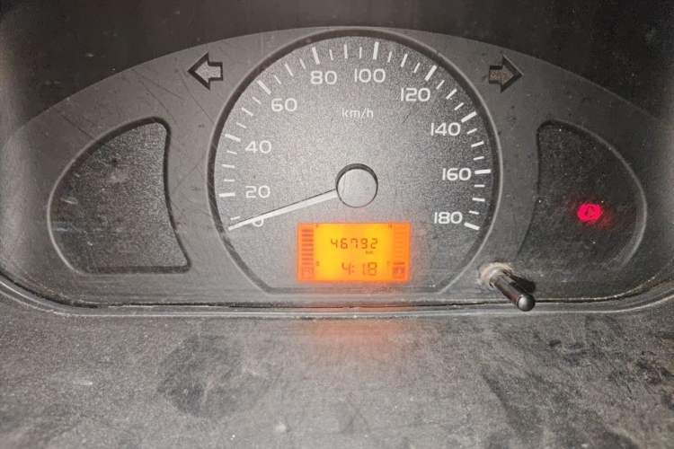 Used Wuling Rongguang Small Truck 2019 1.2L Base Model Single-Row LSI Instrument Cluster