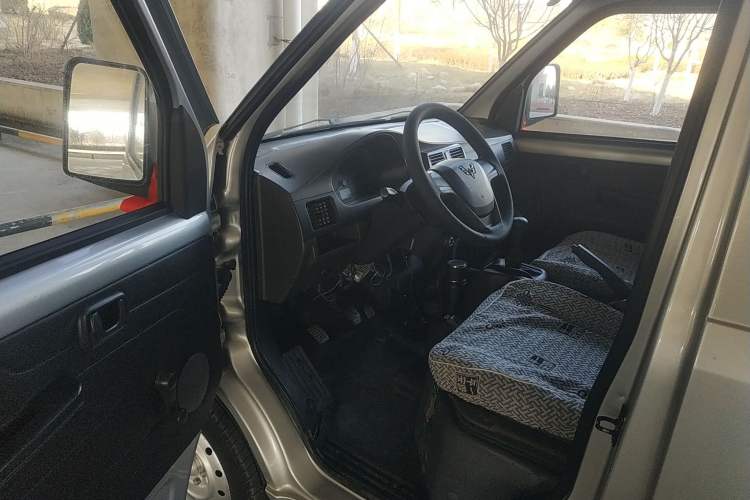 Used Wuling Rongguang Small Truck 2019 1.5L Base Single-Row Emission Standard VI L3C Interior 3