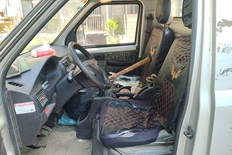 Used Wuling Rongguang Small Truck 2019 1.5L Base Single-Row Emission Standard VI L3C Left Front Seat