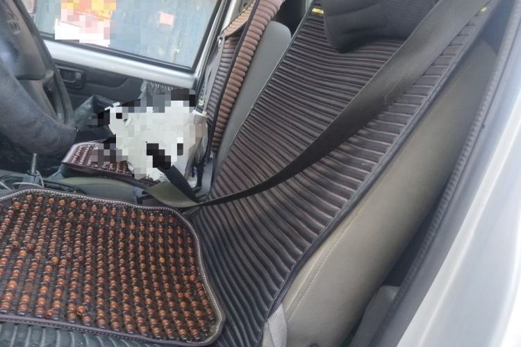 Used Wuling Rongguang Small Truck 2019 1.5L Base Single-Row Emission Standard VI L3C Left Rear Seat