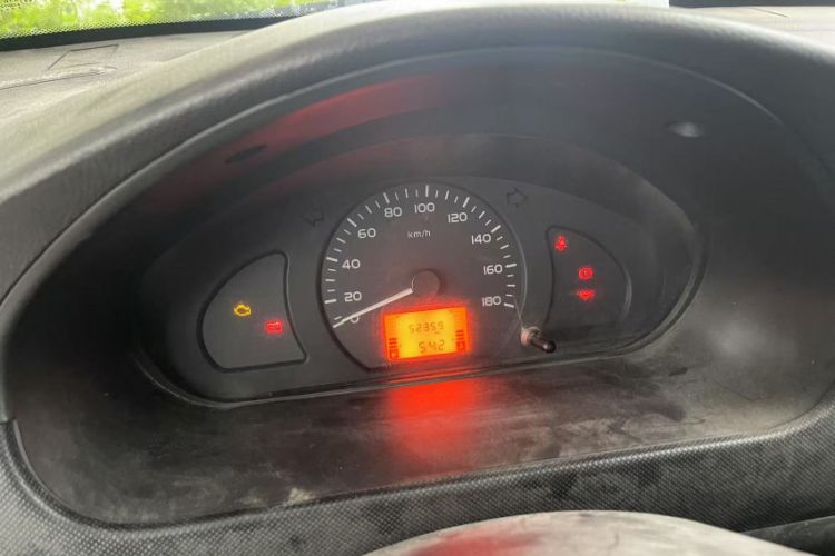 Used Wuling Rongguang Small Truck 2019 1.5L Base Single-Row Emission Standard VI L3C Odometer Close Up