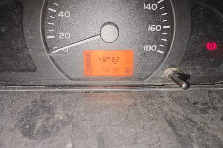 Used Wuling Rongguang Small Truck 2019 1.2L Base Model Single-Row LSI Odometer Close Up