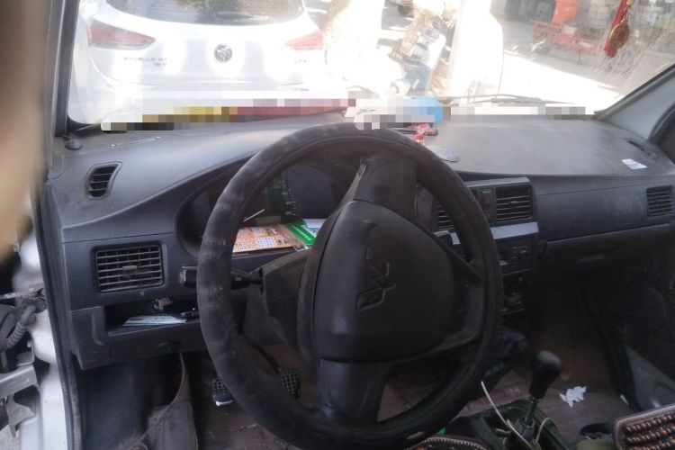 Used Wuling Rongguang Small Truck 2019 1.5L Base Single-Row Emission Standard VI L3C Steering Wheel