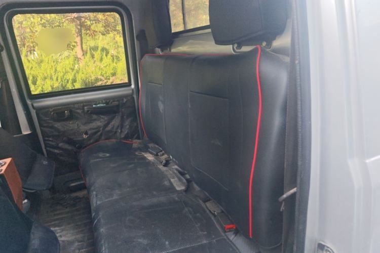 Used Wuling Rongguang Small Truck 2019 1.5L Base Version Double-Cab L3C Left Rear Seat