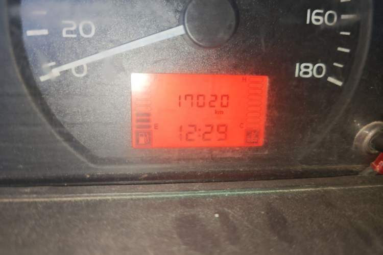 Used Wuling Rongguang Small Truck 2019 1.5L Base Version Double-Cab L3C Odometer Close Up