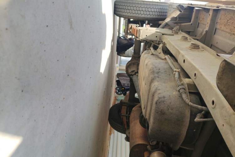 Used Wuling Rongguang Small Truck 2020 1.5L Base Version China VI Standard Single-Row L3C Chassis Front Right