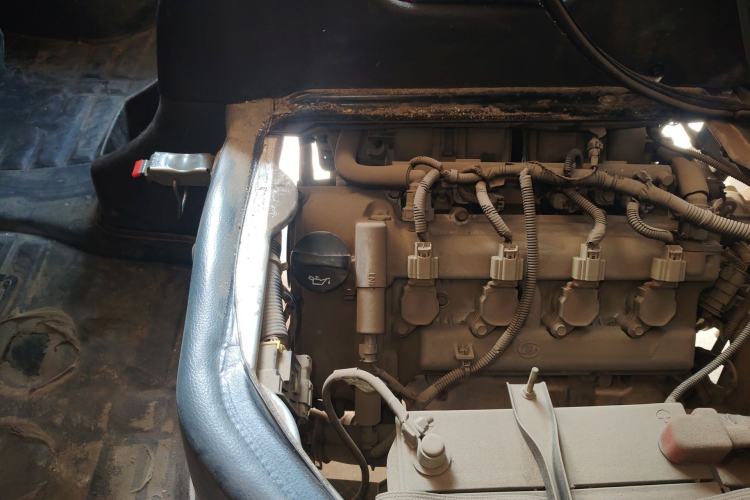 Used Wuling Rongguang Small Truck 2020 1.5L Base Version China VI Standard Single-Row L3C Engine Bay Right