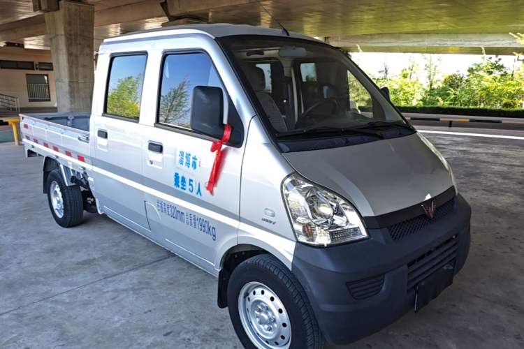 Used Wuling Rongguang Small Truck 2020 1.5L Base Version China VI Standard Double-Cab L3C Exterior 1