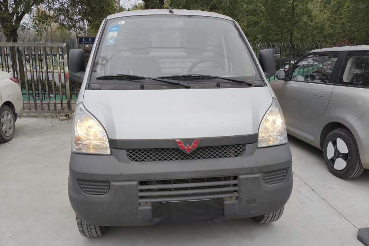 Used Wuling Rongguang Small Truck 2020 1.5L Base Version China VI Standard Single-Row L3C Exterior 1