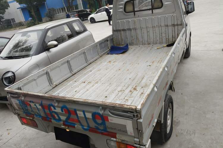 Used Wuling Rongguang Small Truck 2020 1.5L Base Version China VI Standard Single-Row L3C Exterior 4