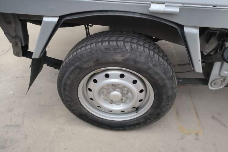 Used Wuling Rongguang Small Truck 2020 1.5L Base Version China VI Standard Single-Row L3C Exterior 5