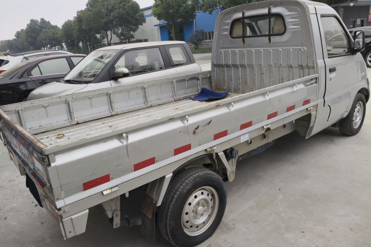 Used Wuling Rongguang Small Truck 2020 1.5L Base Version China VI Standard Single-Row L3C Exterior 5