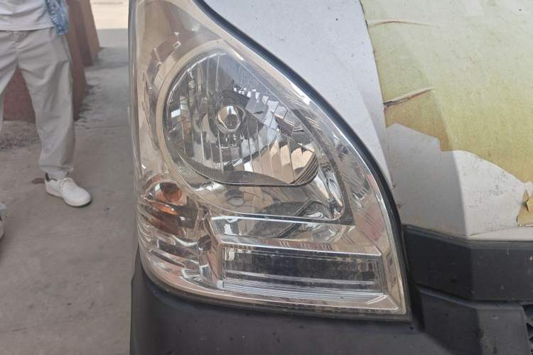 Used Wuling Rongguang Small Truck 2020 1.5L Base Version China VI Standard Single-Row L3C Exterior 6