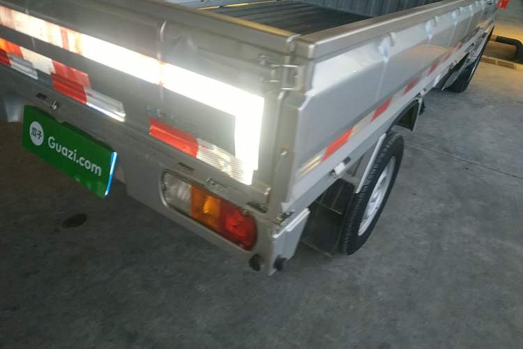 Used Wuling Rongguang Small Truck 2020 1.2L Base Version China VI Standard Single-Row LSI Exterior 6