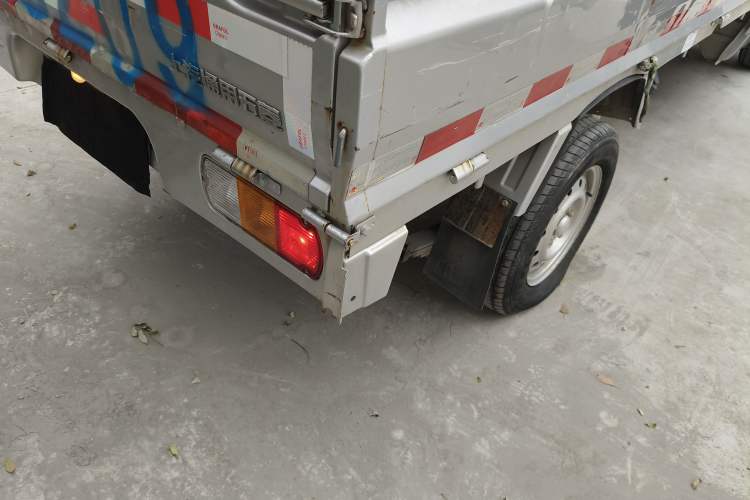 Used Wuling Rongguang Small Truck 2020 1.5L Base Version China VI Standard Single-Row L3C Exterior 6