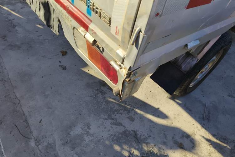 Used Wuling Rongguang Small Truck 2020 1.5L Base Version China VI Standard Double-Cab L3C Exterior 6