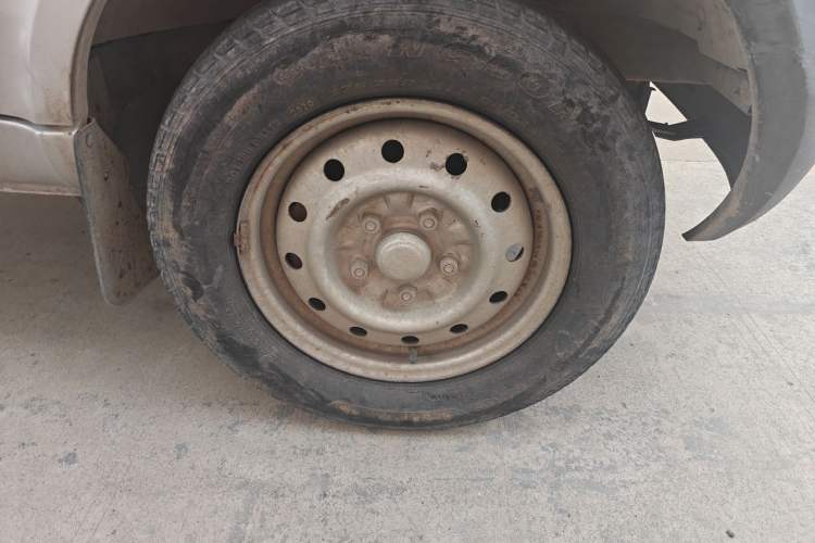 Used Wuling Rongguang Small Truck 2020 1.5L Base Version China VI Standard Single-Row L3C Exterior 7