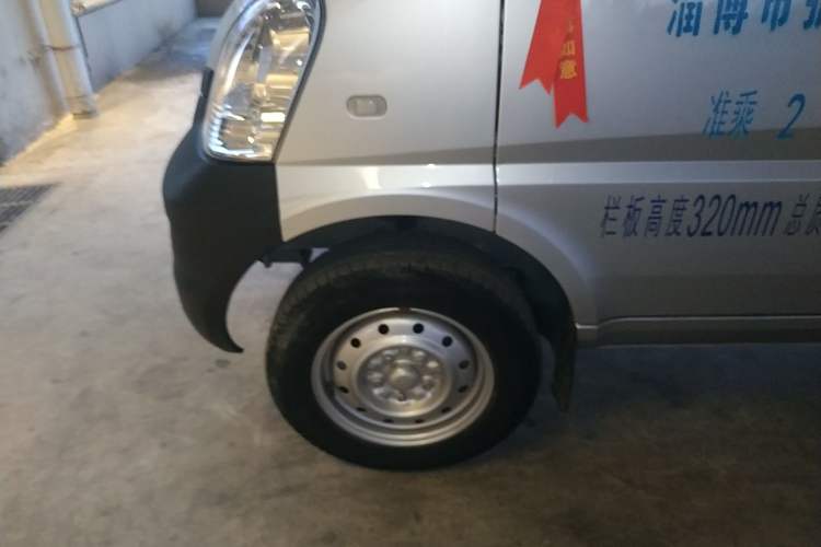 Used Wuling Rongguang Small Truck 2020 1.2L Base Version China VI Standard Single-Row LSI Exterior 7