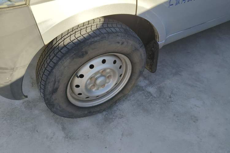 Used Wuling Rongguang Small Truck 2020 1.5L Base Version China VI Standard Double-Cab L3C Exterior 7