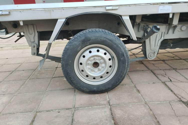 Used Wuling Rongguang Small Truck 2020 1.5L Base Version China VI Standard Double-Cab L3C Exterior 8