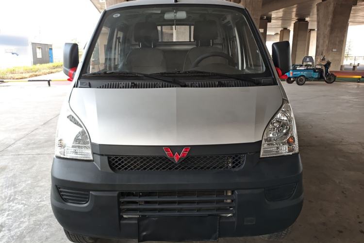 Used Wuling Rongguang Small Truck 2020 1.5L Base Version China VI Standard Double-Cab L3C Front