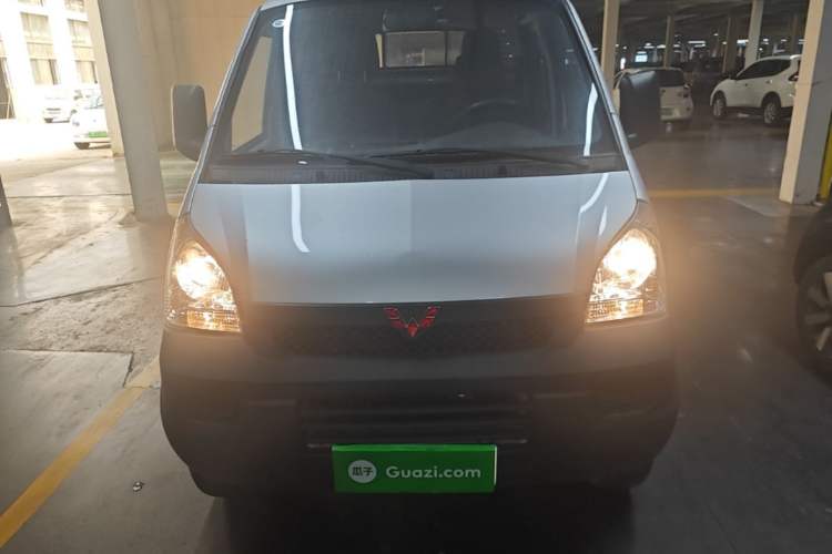 Used Wuling Rongguang Small Truck 2020 1.5L Base Version China VI Standard Double-Cab L3C Front