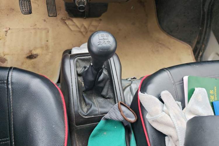 Used Wuling Rongguang Small Truck 2020 1.5L Base Version China VI Standard Double-Cab L3C Gear Lever