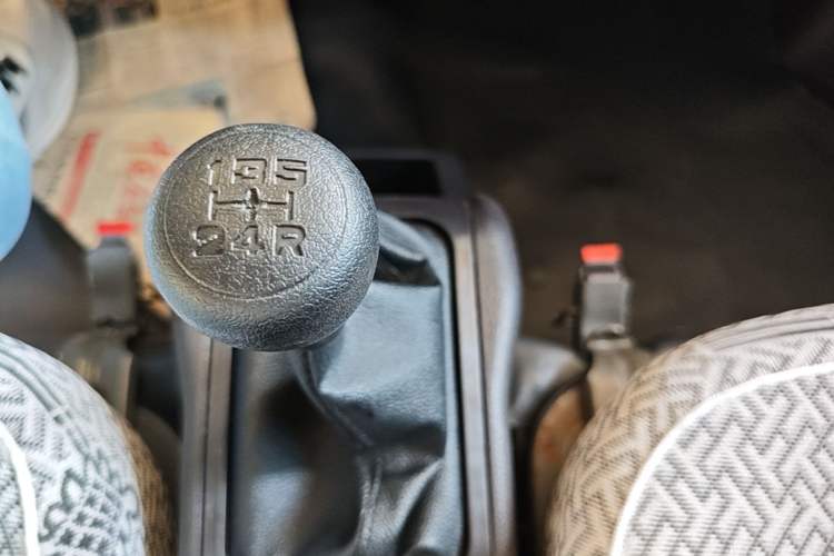 Used Wuling Rongguang Small Truck 2020 1.5L Base Version China VI Standard Double-Cab L3C Gear Lever