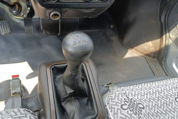 Used Wuling Rongguang Small Truck 2020 1.5L Base Version China VI Standard Single-Row L3C Gear Lever