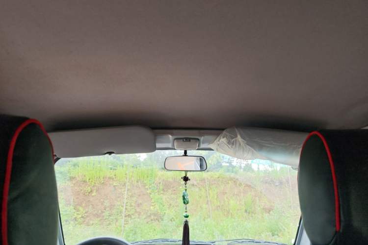 Used Wuling Rongguang Small Truck 2020 1.5L Base Version China VI Standard Double-Cab L3C Headliner