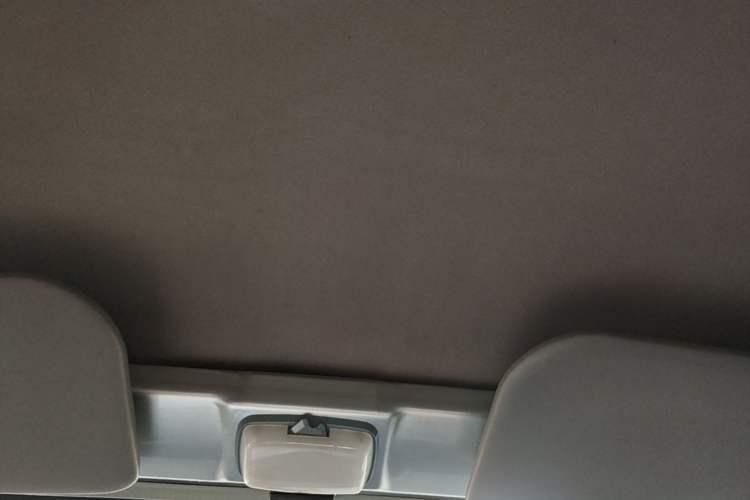 Used Wuling Rongguang Small Truck 2020 1.5L Base Version China VI Standard Double-Cab L3C Headliner