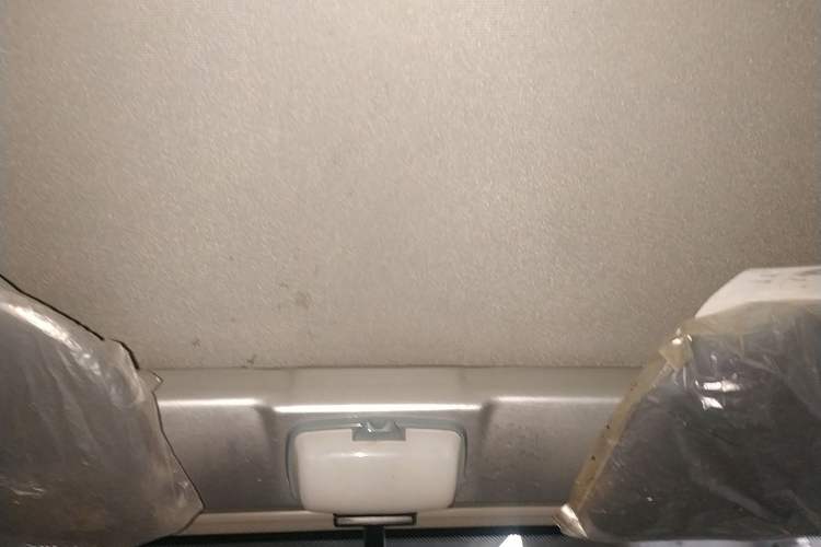 Used Wuling Rongguang Small Truck 2020 1.2L Base Version China VI Standard Single-Row LSI Headliner