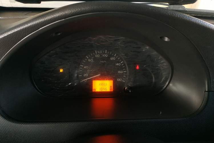 Used Wuling Rongguang Small Truck 2020 1.5L Base Version China VI Standard Single-Row L3C Instrument Cluster