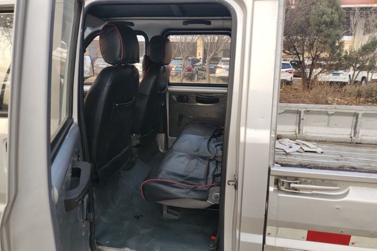 Used Wuling Rongguang Small Truck 2020 1.5L Base Version China VI Standard Double-Cab L3C Interior 4