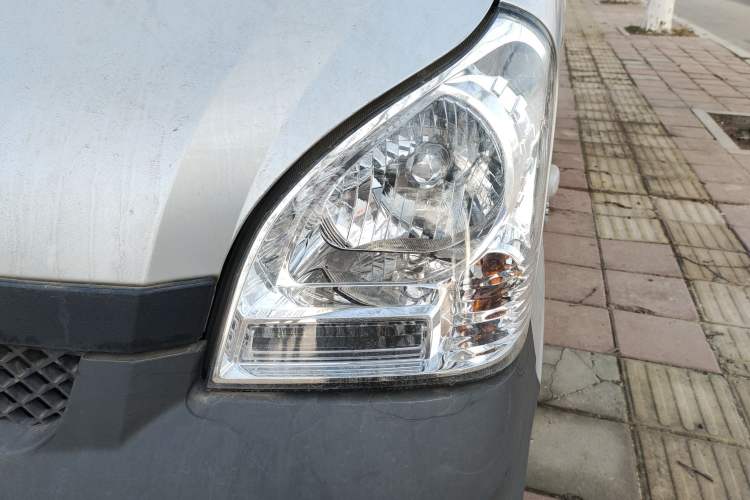 Used Wuling Rongguang Small Truck 2020 1.5L Base Version China VI Standard Double-Cab L3C Left Front Headlight