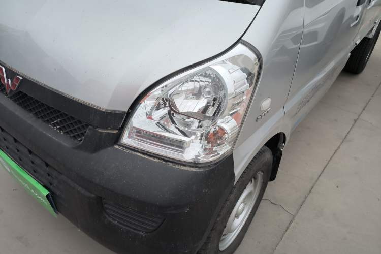 Used Wuling Rongguang Small Truck 2020 1.5L Base Version China VI Standard Single-Row L3C Left Front Headlight
