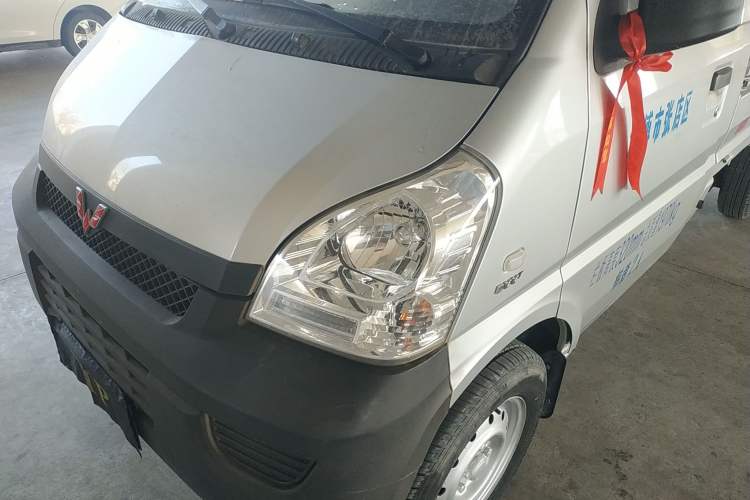 Used Wuling Rongguang Small Truck 2020 1.5L Base Version China VI Standard Single-Row L3C Left Front Headlight