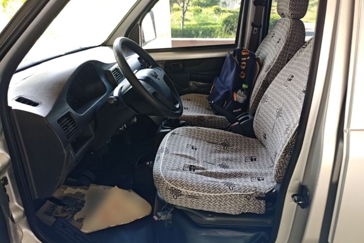 Used Wuling Rongguang Small Truck 2020 1.5L Base Version China VI Standard Double-Cab L3C Left Front Seat