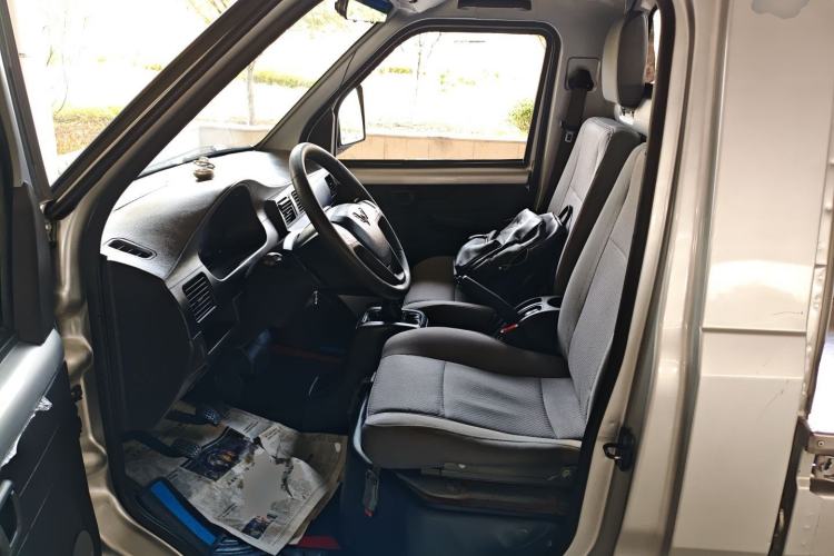 Used Wuling Rongguang Small Truck 2020 1.5L Base Version China VI Standard Single-Row L3C Left Front Seat