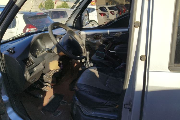 Used Wuling Rongguang Small Truck 2020 1.5L Base Version China VI Standard Double-Cab L3C Left Front Seat