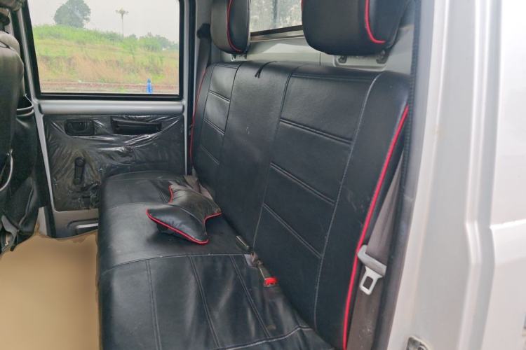 Used Wuling Rongguang Small Truck 2020 1.5L Base Version China VI Standard Double-Cab L3C Left Rear Seat