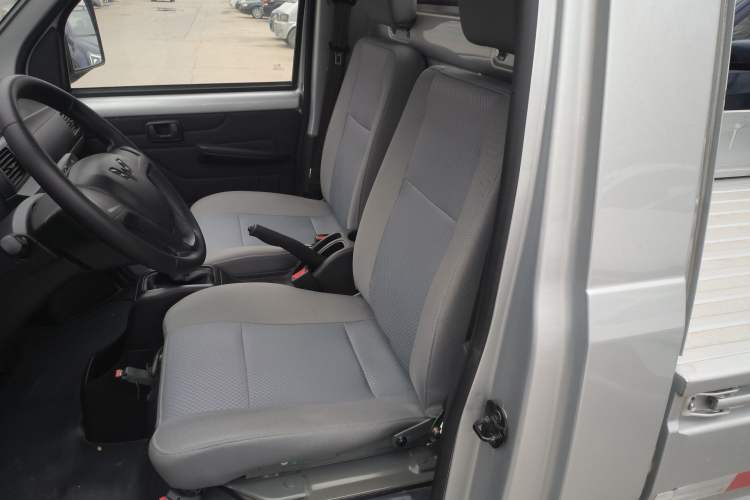 Used Wuling Rongguang Small Truck 2020 1.5L Base Version China VI Standard Single-Row L3C Left Rear Seat