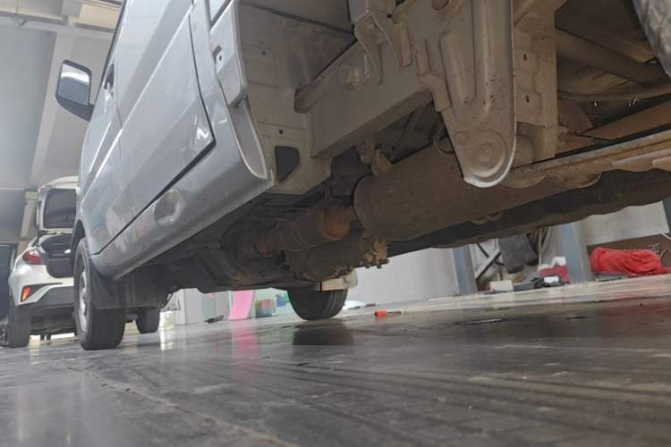 Used Wuling Rongguang Small Truck 2020 1.5L Base Version China VI Standard Double-Cab L3C Left Side Sill