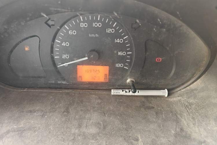 Used Wuling Rongguang Small Truck 2020 1.5L Base Version China VI Standard Single-Row L3C Odometer Close Up