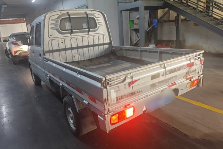 Used Wuling Rongguang Small Truck 2020 1.5L Base Version China VI Standard Double-Cab L3C Rear Left 45 Deg