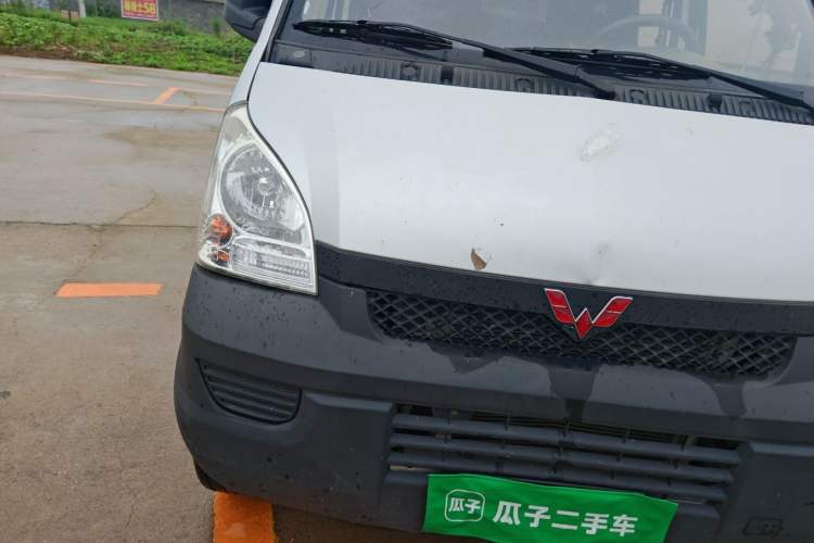 Used Wuling Rongguang Small Truck 2020 1.5L Base Version China VI Standard Double-Cab L3C Right Front Headlight