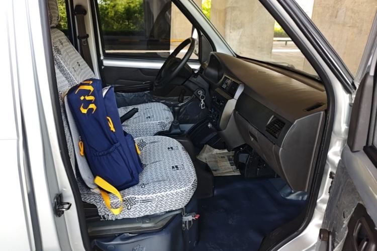 Used Wuling Rongguang Small Truck 2020 1.5L Base Version China VI Standard Double-Cab L3C Right Front Seat