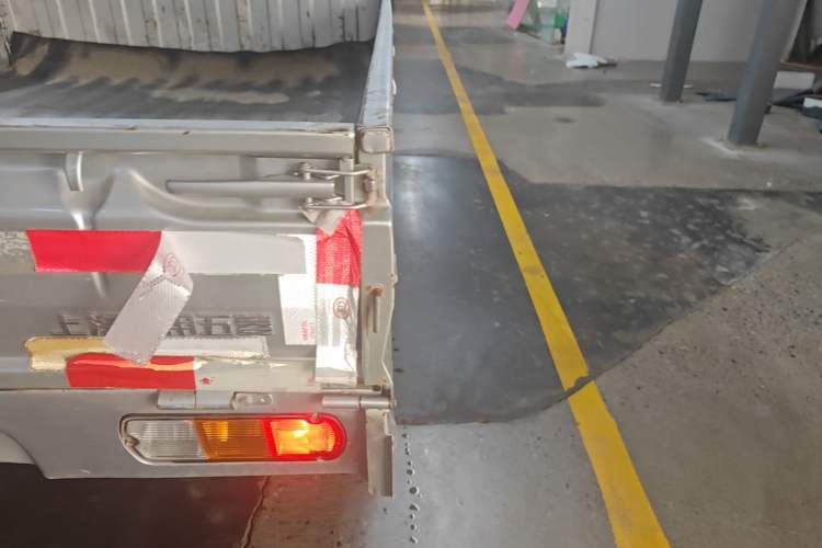 Used Wuling Rongguang Small Truck 2020 1.5L Base Version China VI Standard Double-Cab L3C Right Rear Taillight