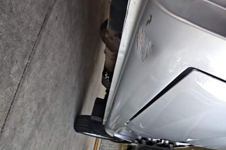 Used Wuling Rongguang Small Truck 2020 1.5L Base Version China VI Standard Double-Cab L3C Right Side Sill