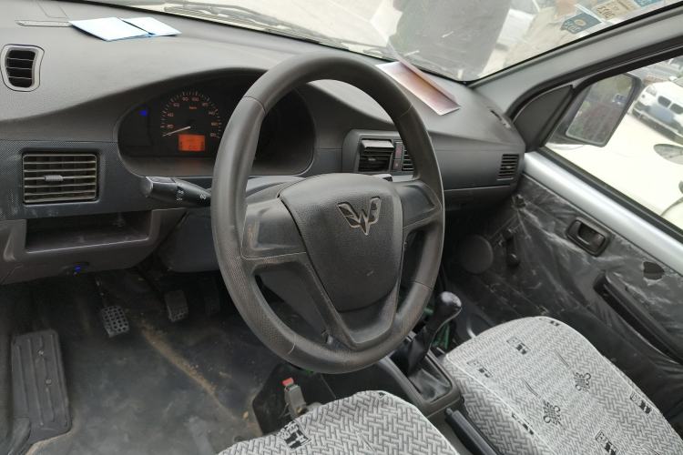 Used Wuling Rongguang Small Truck 2020 1.5L Base Version China VI Standard Single-Row L3C Steering Wheel